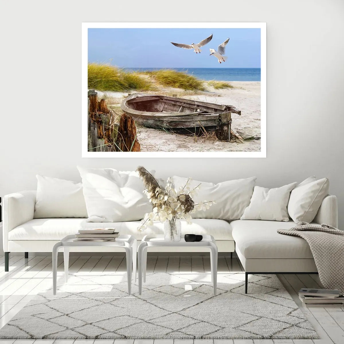 Poster - Verlassenes Boot an einem Strand mit Möwen - 100x70cm - In Wind gebadet - Moderne Wanddekoration für Wohnzimmer und Schlafzimmer ARTTOR