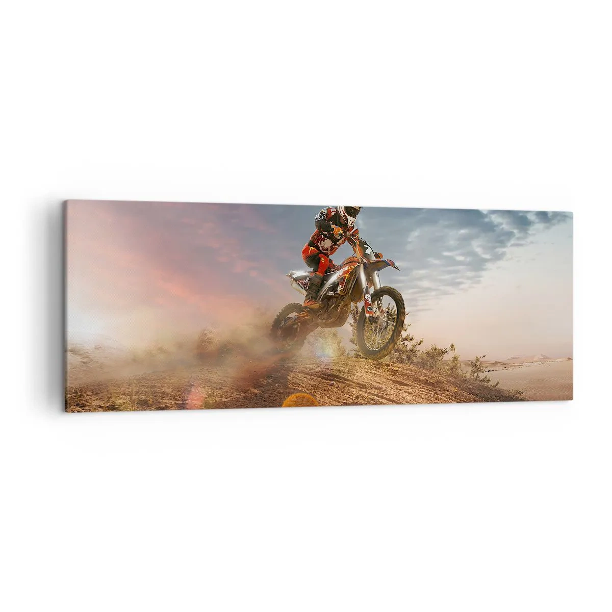 Bild auf Leinwand - Leinwandbild - Motorradfahrer in den Dünen bei Sonnenuntergang - 140x50cm - Für den Sieg - Moderne Wanddekoration für Wohnzimmer und Schlafzimmer ARTTOR