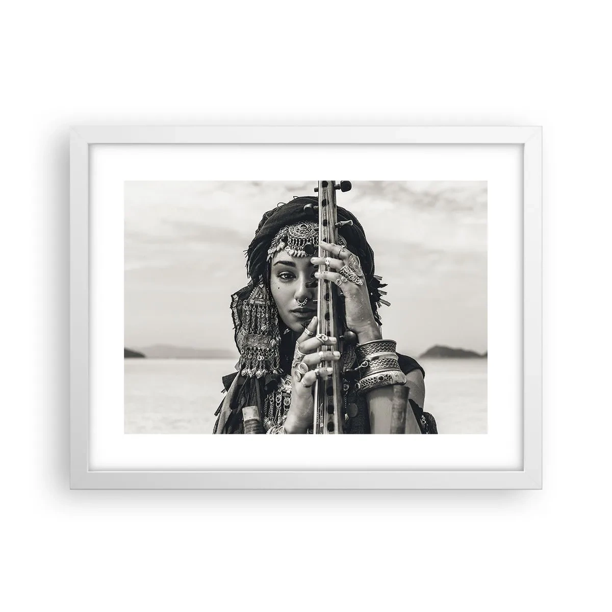 Poster in einem weißen Rahmen - Die Musik des Orients selbst - 40x30 cm