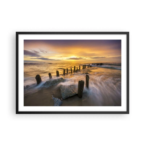 Poster in einem schwarzem Rahmen - Sonnenuntergang über dem Meer mit den Überresten eines alten Piers - 70x50cm - Die raue Schönheit der Ostsee - Moderne Wanddekoration für Wohnzimmer und Schlafzimmer ARTTOR