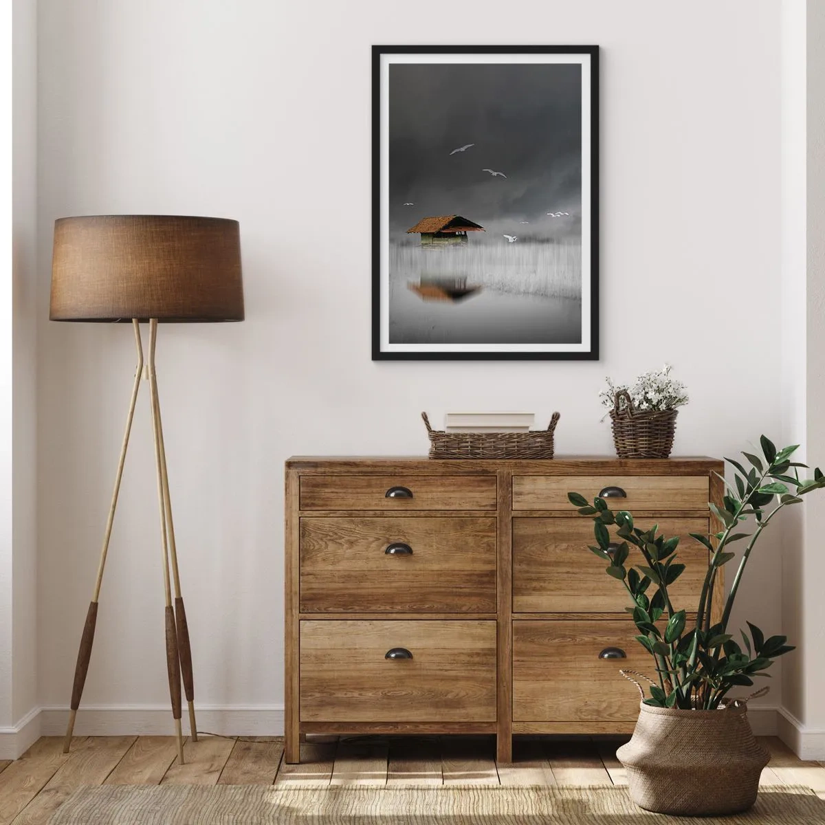Poster in einem schwarzem Rahmen - Ein Hausboot umgeben von Nebel mit Vögeln vor dunklem Hintergrund - 50x70cm - Schutz vor Regen - Moderne Wanddekoration für Wohnzimmer und Schlafzimmer ARTTOR