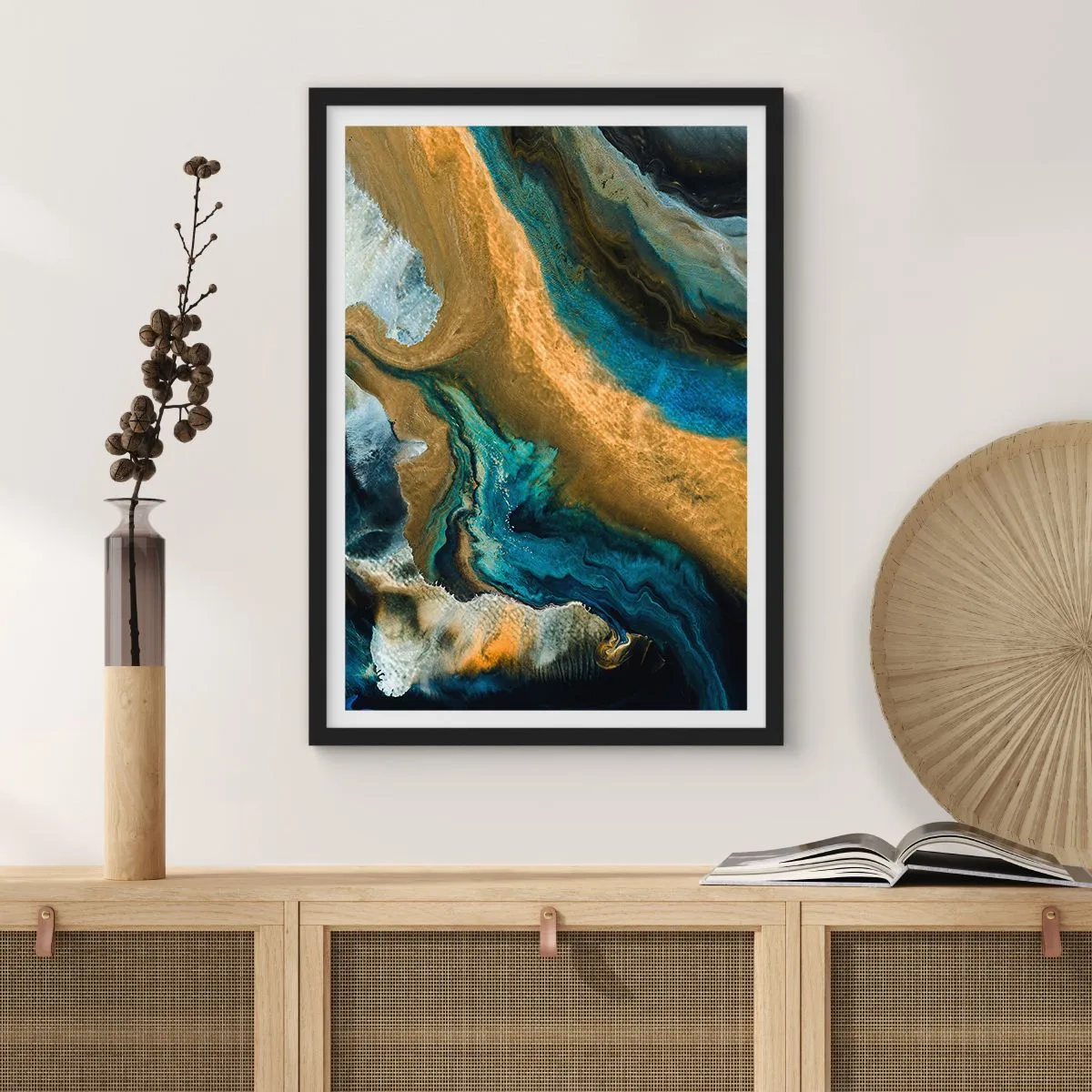 Poster in einem schwarzem Rahmen - Eine abstrakte Komposition in Gold- und Blautönen. - 50x70cm - Blau - Gelb - gegenseitige Beeinflussung - Moderne Wanddekoration für Wohnzimmer und Schlafzimmer ARTTOR
