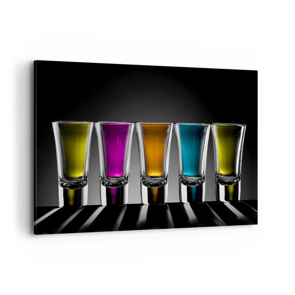 Bild auf Leinwand - Leinwandbild - Bunte Gläser auf schwarzem Hintergrund - 120x80cm - Die Farben der Freude - Moderne Wanddekoration für Wohnzimmer und Schlafzimmer ARTTOR