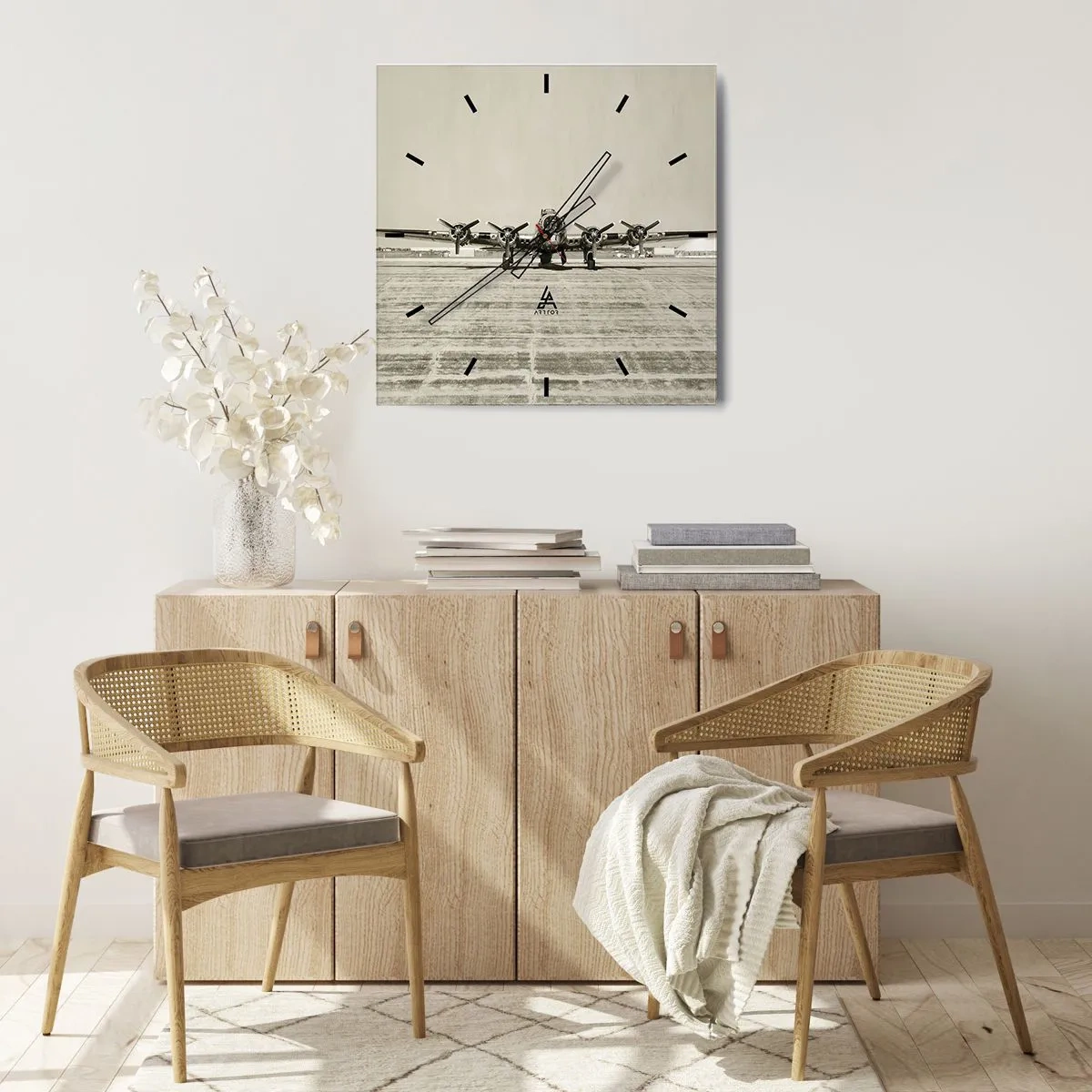 Wanduhr - Glasuhr - Historisches Flugzeug auf dem Flughafen in Sepia - 30x30cm - Wie immer bereit - Moderne Wanddekoration für Wohnzimmer und Schlafzimmer ARTTOR