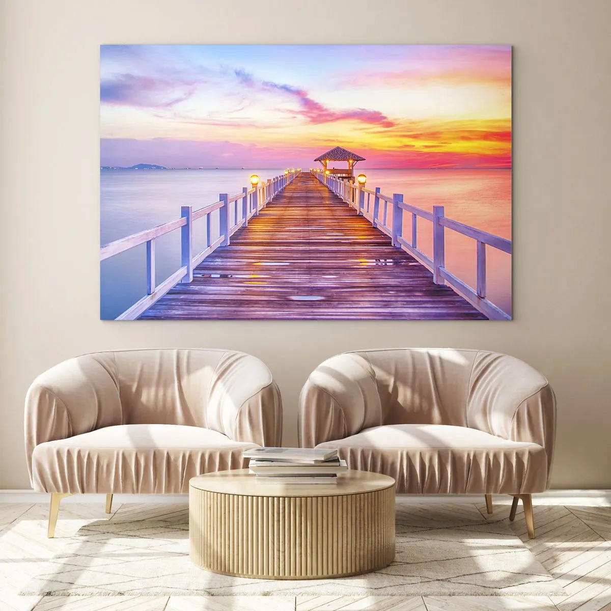 Glasbild - Bild auf glas - Holzsteg bei Sonnenuntergang auf ruhigem Meer - 100x70cm - Die lila-goldene Stille des Abends - Moderne Wanddekoration für Wohnzimmer und Schlafzimmer ARTTOR