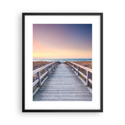 Poster in einem schwarzem Rahmen - Baltische Abend-Aurora - 40x50 cm