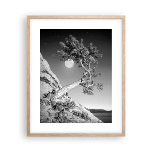 Poster in einem Rahmen aus heller Eiche - Siegreiche Kämpferin - 40x50 cm