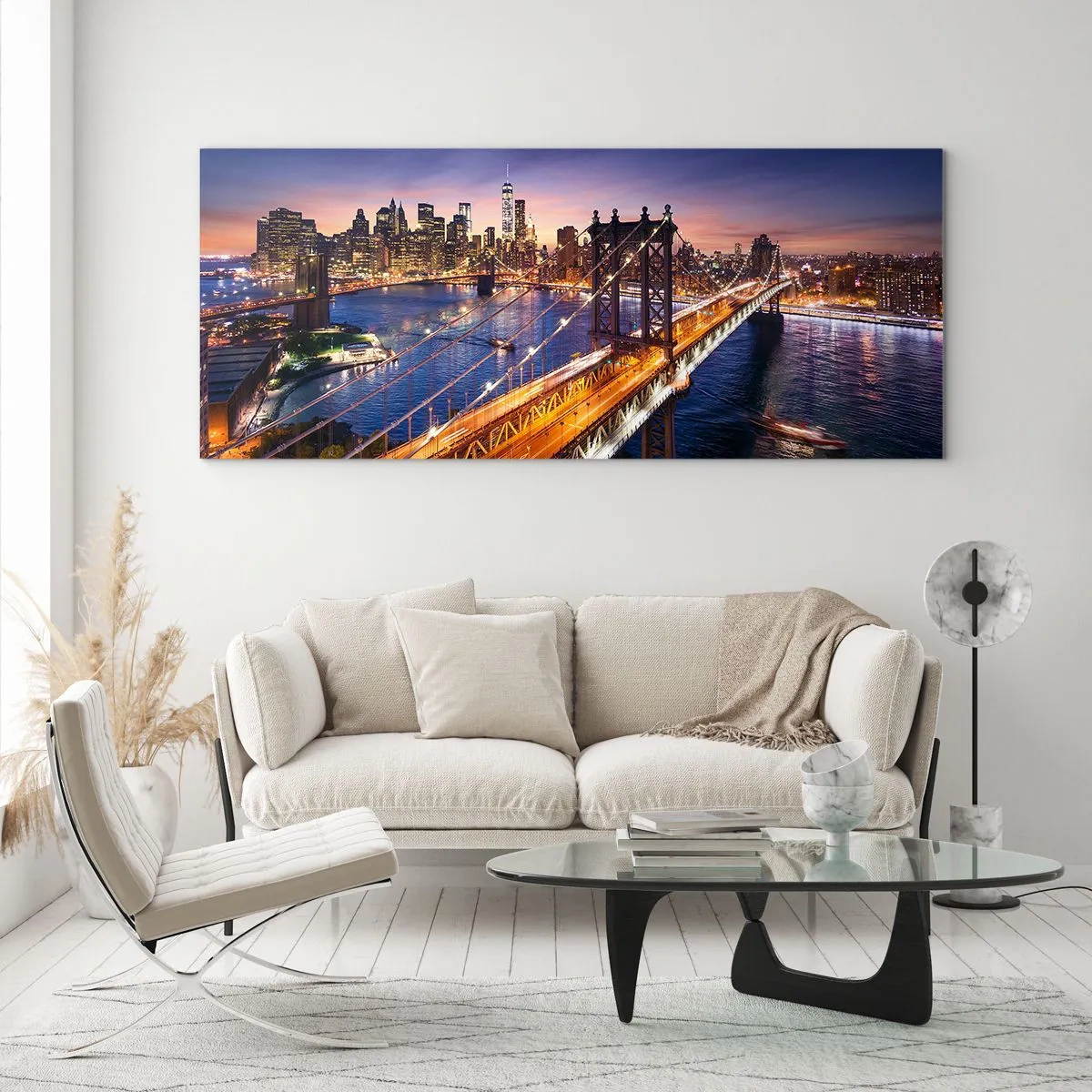 Glasbild - Bild auf glas - Die Brücke und das Stadtpanorama bei Sonnenuntergang - 140x50cm - Eine leuchtende Brücke zum Herzen der Stadt - Moderne Wanddekoration für Wohnzimmer und Schlafzimmer ARTTOR