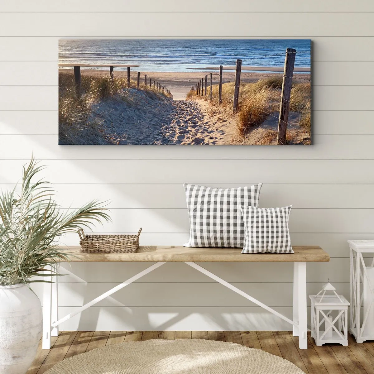 Bild auf Leinwand - Leinwandbild - Das Rauschen des Meeres, der Gesang der Vögel, ein wilder Strand im Gras ... - 100x40 cm