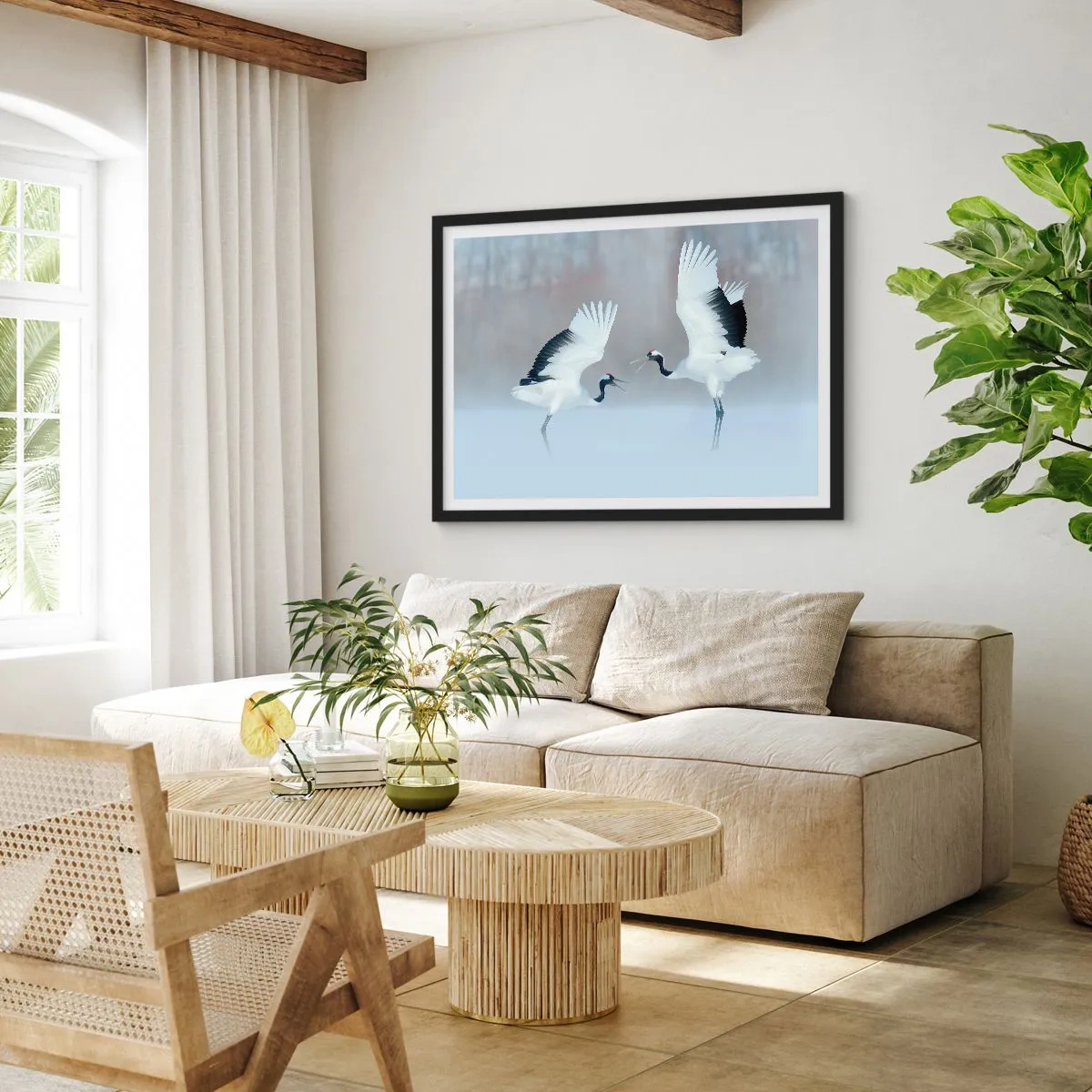 Poster in einem schwarzem Rahmen - Zwei Kraniche tanzen in einer nebligen Landschaft - 70x50cm - Tanz im Nebel - Moderne Wanddekoration für Wohnzimmer und Schlafzimmer ARTTOR