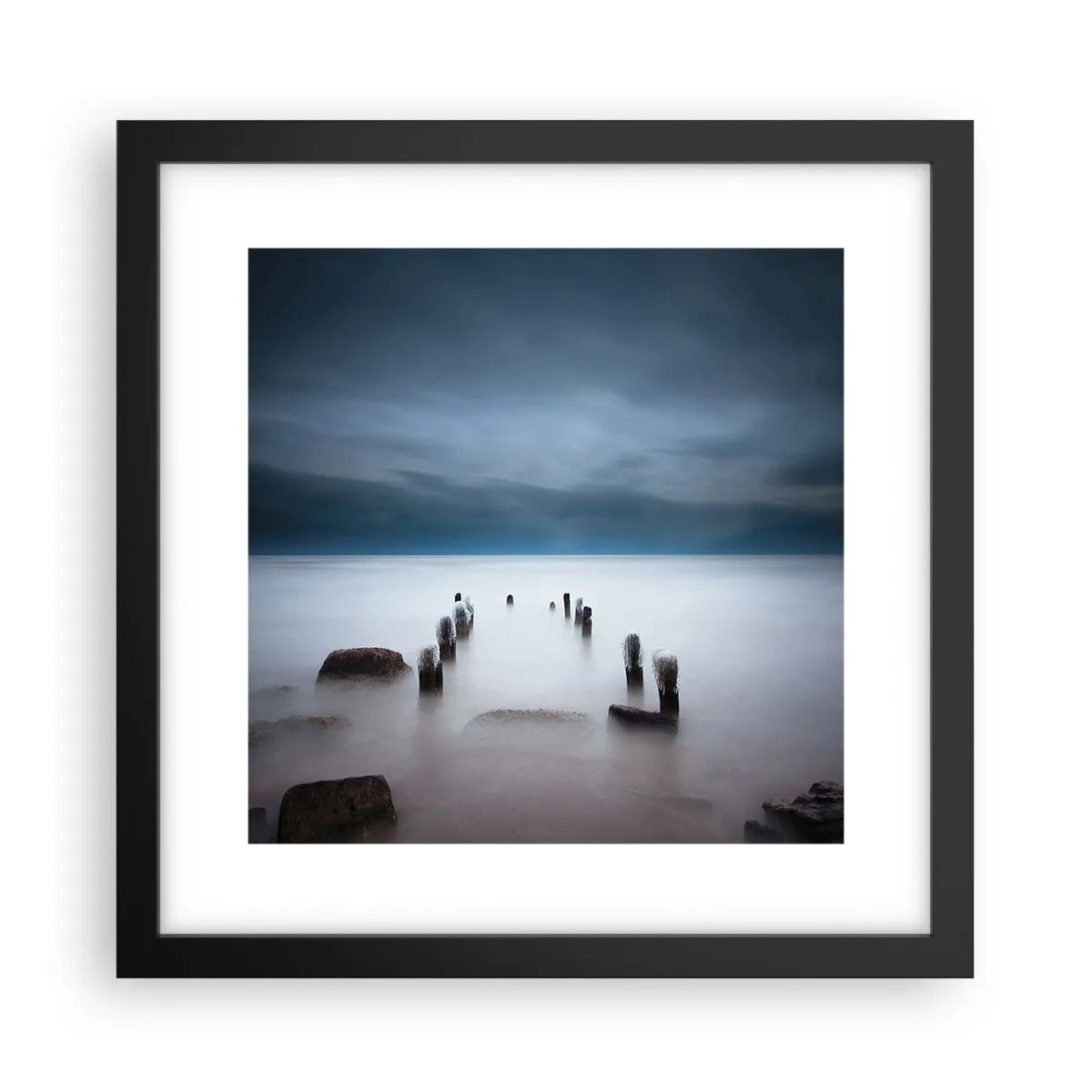 Poster in einem schwarzem Rahmen - Nachdenklicher See - 30x30 cm