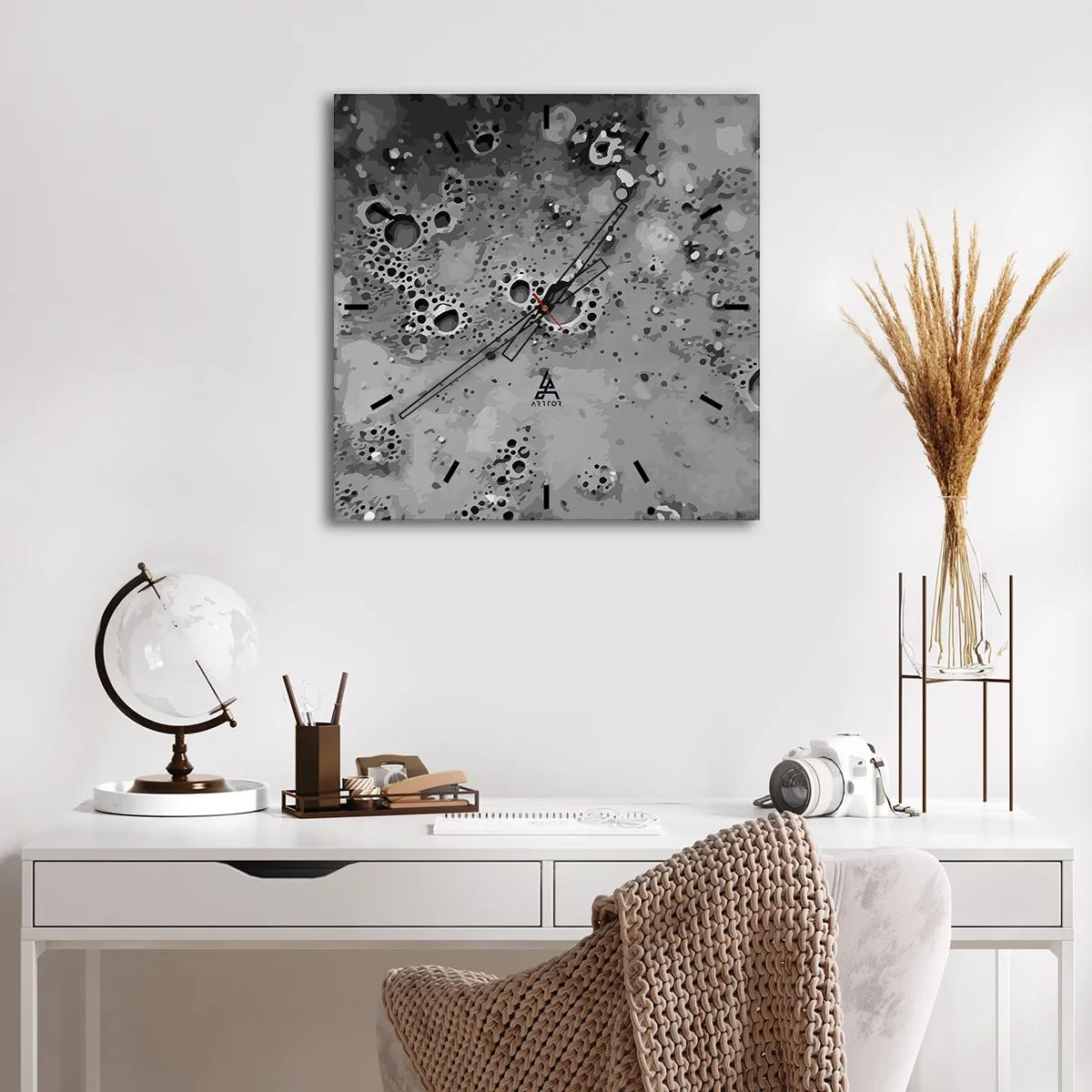 Wanduhr - Glasuhr - Abstraktes schwarz-weißes Blasenmuster - 30x30cm - Wie eine Mondlandschaft - Moderne Wanddekoration für Wohnzimmer und Schlafzimmer ARTTOR