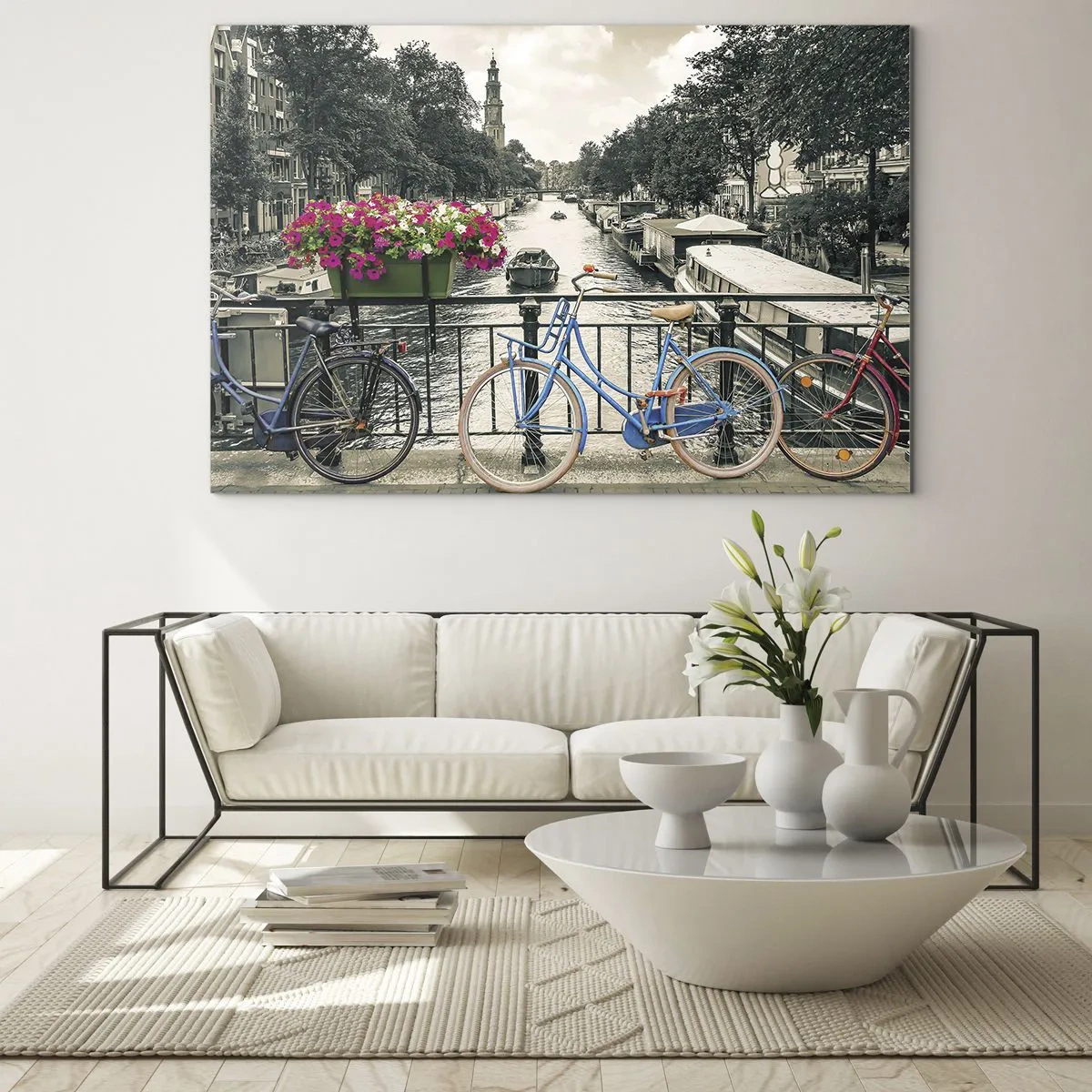 Glasbild - Bild auf glas - Bunte Fahrräder auf der Kanalbrücke - 70x50cm - Die Farben der Amsterdamer Straße - Moderne Wanddekoration für Wohnzimmer und Schlafzimmer ARTTOR