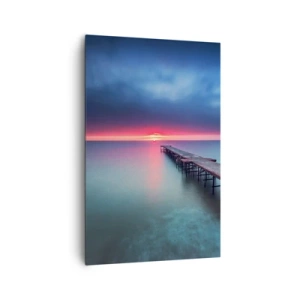Bild auf Leinwand - Leinwandbild - Ein Holzsteg, der bei Sonnenuntergang direkt aufs Meer hinausführt - 80x120cm - Zwischen Himmel und Erde - Moderne Wanddekoration für Wohnzimmer und Schlafzimmer ARTTOR