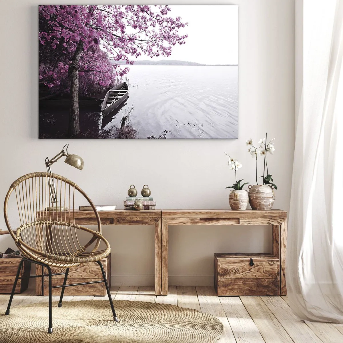 Bild auf Leinwand - Leinwandbild - Ein Boot am Ufer eines Sees zwischen rosa Bäumen - 70x50cm - In rosa Stille - Moderne Wanddekoration für Wohnzimmer und Schlafzimmer ARTTOR