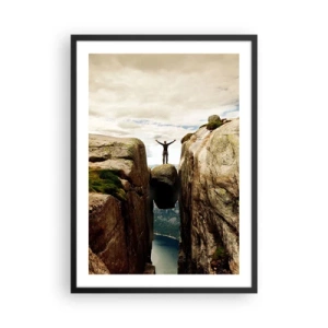 Poster in einem schwarzem Rahmen - Ein Mann steht auf einem Felsen zwischen Klippen - 50x70cm - Wie geht's mir?! - Moderne Wanddekoration für Wohnzimmer und Schlafzimmer ARTTOR