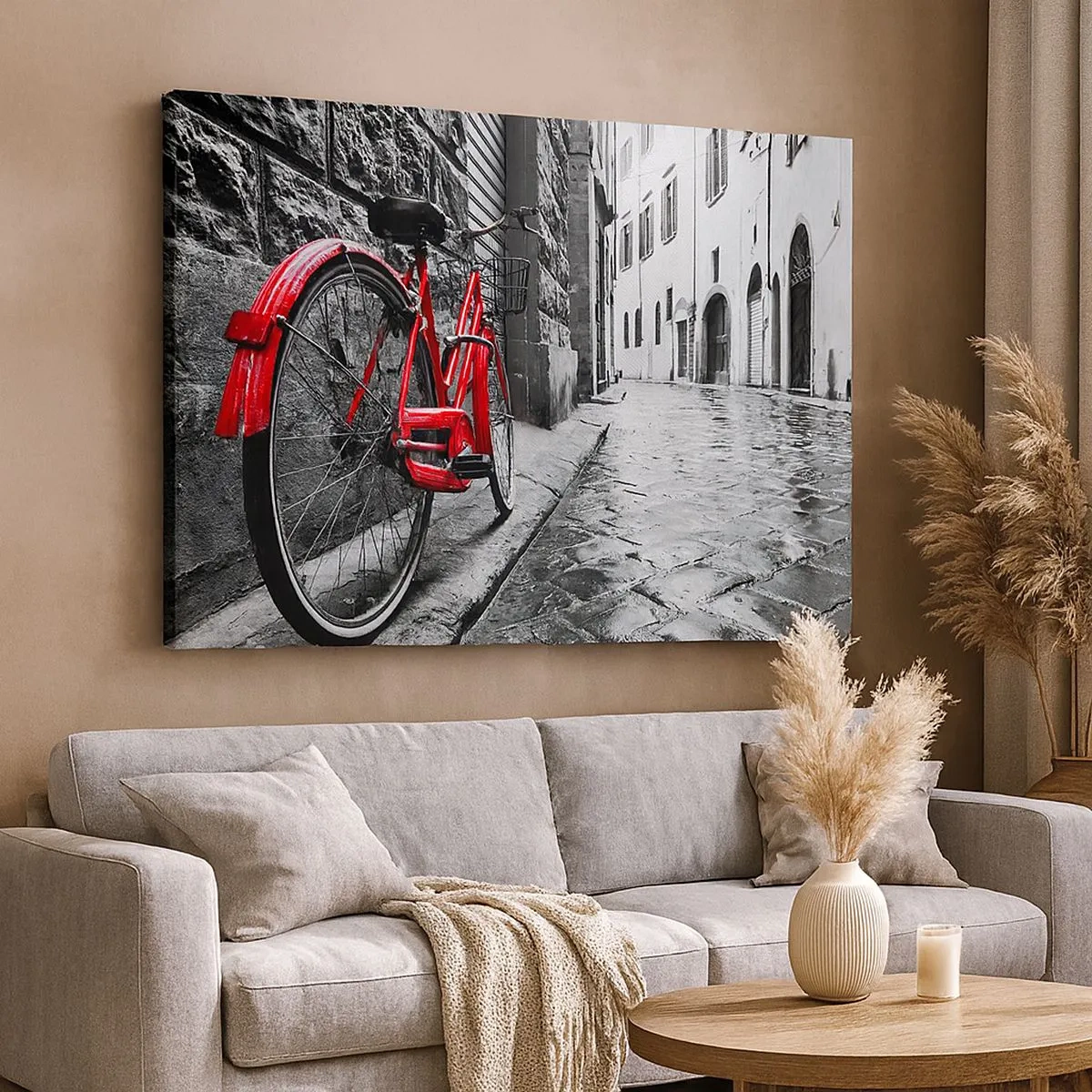 Bild auf Leinwand - Leinwandbild - Rotes Fahrrad in einer schwarz-weißen Straße - 70x50cm - Wahre Schönheit wird nicht alt - Moderne Wanddekoration für Wohnzimmer und Schlafzimmer ARTTOR