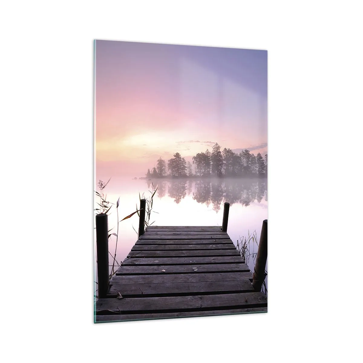 Glasbild - Bild auf glas - Ein Steg am Seeufer im Morgengrauen mit Nebel und pastellfarbenem Himmel - 70x100cm - Aus dem lila Nebel ... - Moderne Wanddekoration für Wohnzimmer und Schlafzimmer ARTTOR