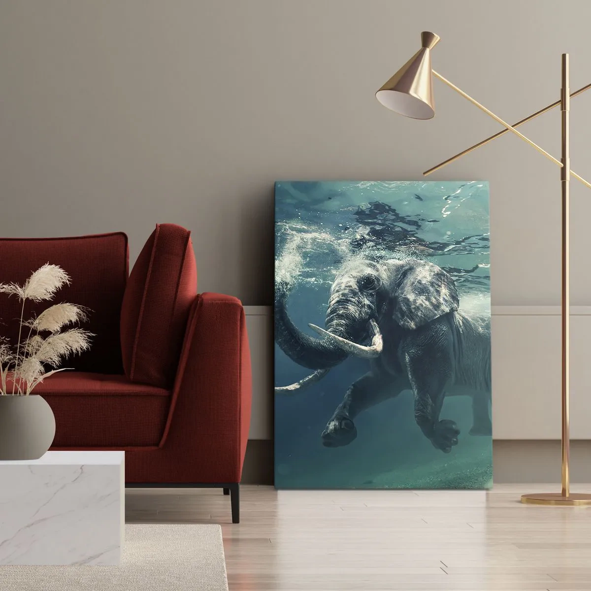 Bild auf Leinwand - Leinwandbild - Ein Elefant schwimmt unter Wasser in den türkisfarbenen Tiefen - 50x70cm - Jeder schwimmt gerne - Moderne Wanddekoration für Wohnzimmer und Schlafzimmer ARTTOR