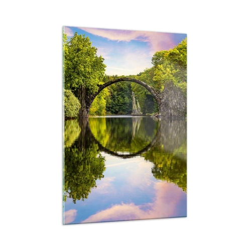 Glasbild - Bild auf glas - Eine Steinbrücke spiegelt sich in der ruhigen Oberfläche des Sees - 50x70cm - An der Kreuzung zweier Welten - Moderne Wanddekoration für Wohnzimmer und Schlafzimmer ARTTOR