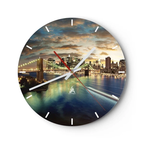 Wanduhr - Glasuhr - Skyline von New York City in der Abenddämmerung mit der Brooklyn Bridge - 30x30cm - Ein heller Abend über Manhattan - Moderne Wanddekoration für Wohnzimmer, Küche und Schlafzimmer ARTTOR