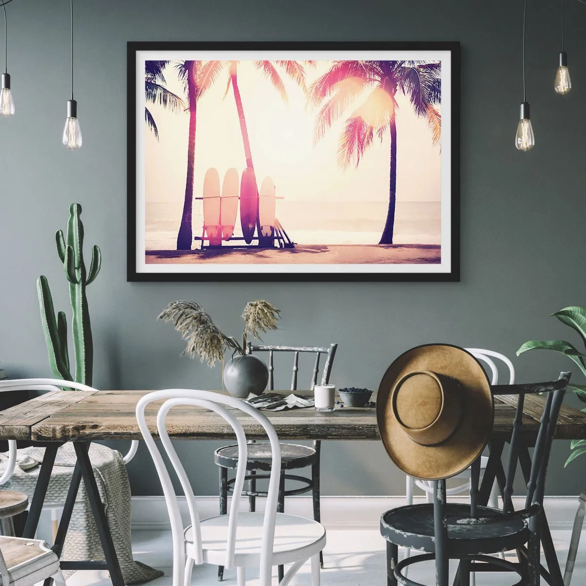Poster in einem schwarzem Rahmen - Palmen und Surfbretter am Strand im Sonnenschein - 100x70cm - Es wird ein toller Tag - Moderne Wanddekoration für Wohnzimmer und Schlafzimmer ARTTOR
