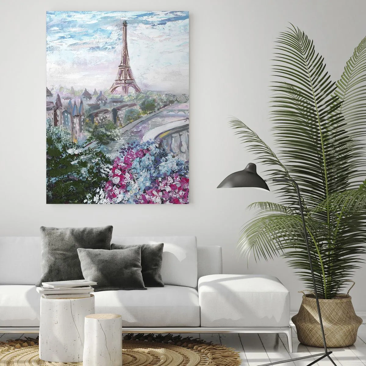 Glasbild - Bild auf glas - Ein romantischer Blick auf Paris mit dem Eiffelturm und einem Balkon voller Blumen - 80x120cm - Am schönsten ist es hier im Mai - Moderne Wanddekoration für Wohnzimmer und Schlafzimmer ARTTOR