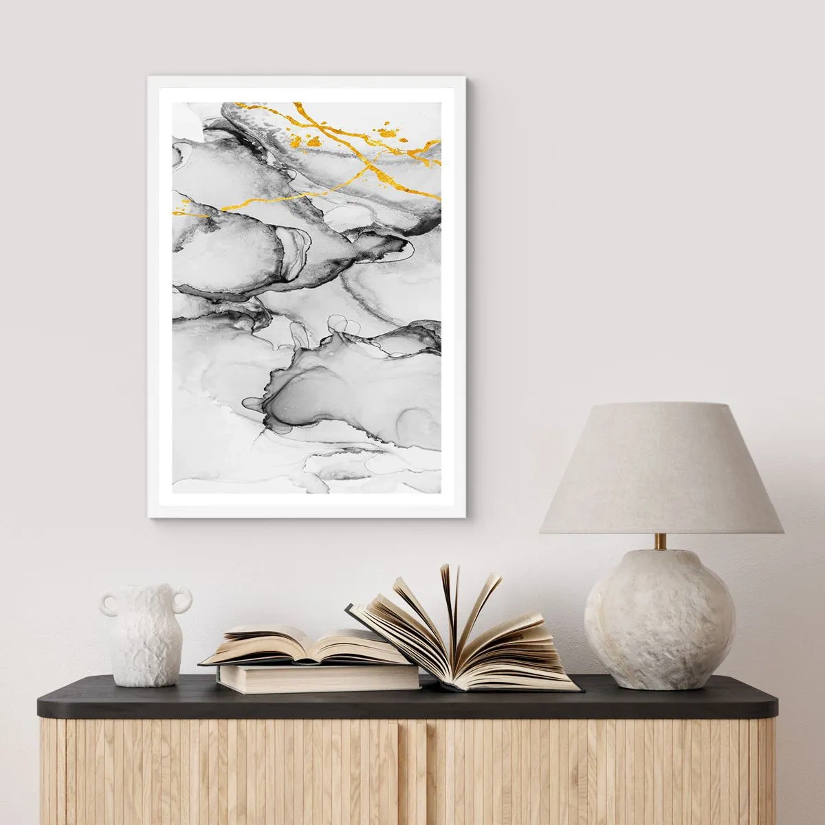 Poster in einem weißen Rahmen - Komposition mit Goldmotiv - 40x50 cm