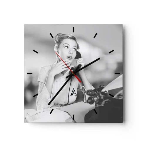 Wanduhr - Glasuhr - Eine Frau telefoniert an einer Schreibmaschine - 30x30cm - Hallo, wir sind in den 1950er Jahren. - Moderne Wanddekoration für Wohnzimmer und Schlafzimmer ARTTOR