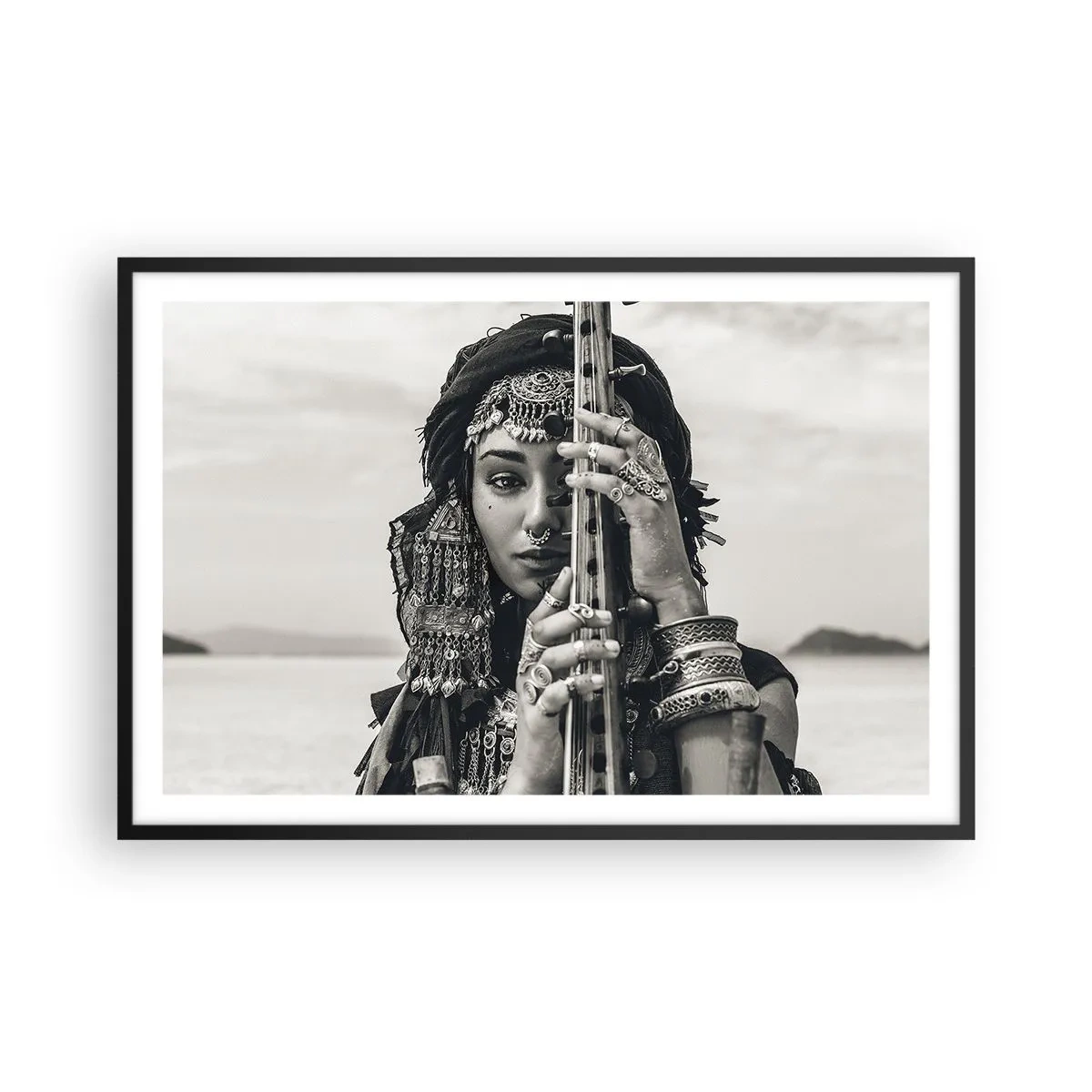 Poster in einem schwarzem Rahmen - Die Musik des Orients selbst - 91x61 cm