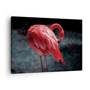 Bild auf Leinwand - Leinwandbild - Ein rosa Flamingo auf dunkelgrünem Hintergrund - 70x50cm - Ein purpurrotes Gedicht der Natur - Moderne Wanddekoration für Wohnzimmer und Schlafzimmer ARTTOR