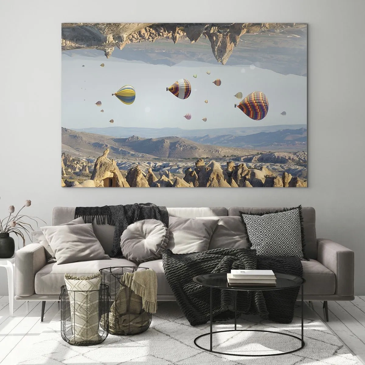 Glasbild - Bild auf glas - Bunte Ballons über der felsigen Landschaft Kappadokiens - 100x70cm - Hier ist alles möglich - Moderne Wanddekoration für Wohnzimmer und Schlafzimmer ARTTOR