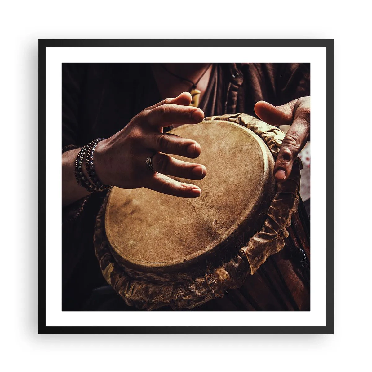 Poster in einem schwarzem Rahmen - Im Rhythmus des Herzens - 60x60 cm