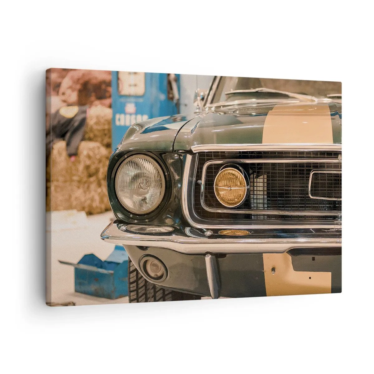 Bild auf Leinwand - Leinwandbild - Ein kultiges Retro-Auto in klassischer Umgebung - 70x50cm - Treffen mit einer Legende - Moderne Wanddekoration für Wohnzimmer und Schlafzimmer ARTTOR