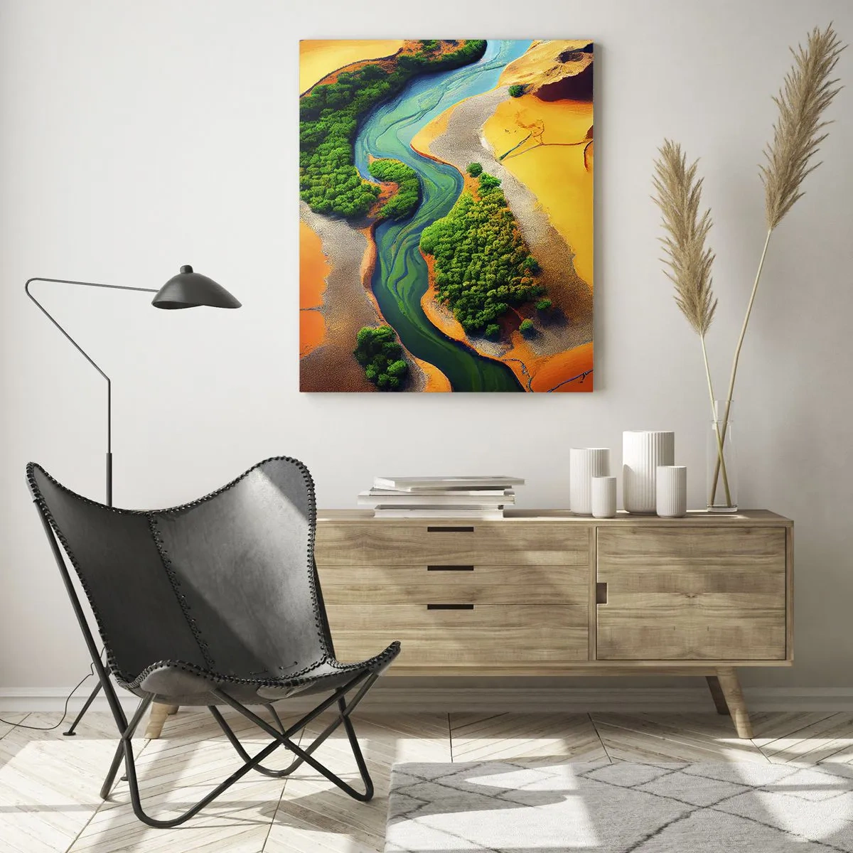 Glasbild - Bild auf glas - Grüne Oasen und ein Fluss zwischen orangefarbenen Dünen - 50x70cm - Lebensspendender Fluss - Moderne Wanddekoration für Wohnzimmer und Schlafzimmer ARTTOR