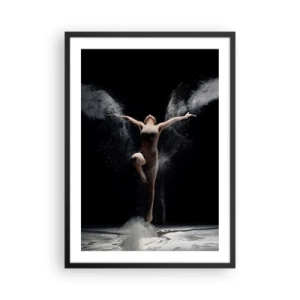 Poster in einem schwarzem Rahmen - Eine Tänzerin in einer Staubwolke vor schwarzem Hintergrund - 50x70cm - Elfen existieren - Moderne Wanddekoration für Wohnzimmer und Schlafzimmer ARTTOR