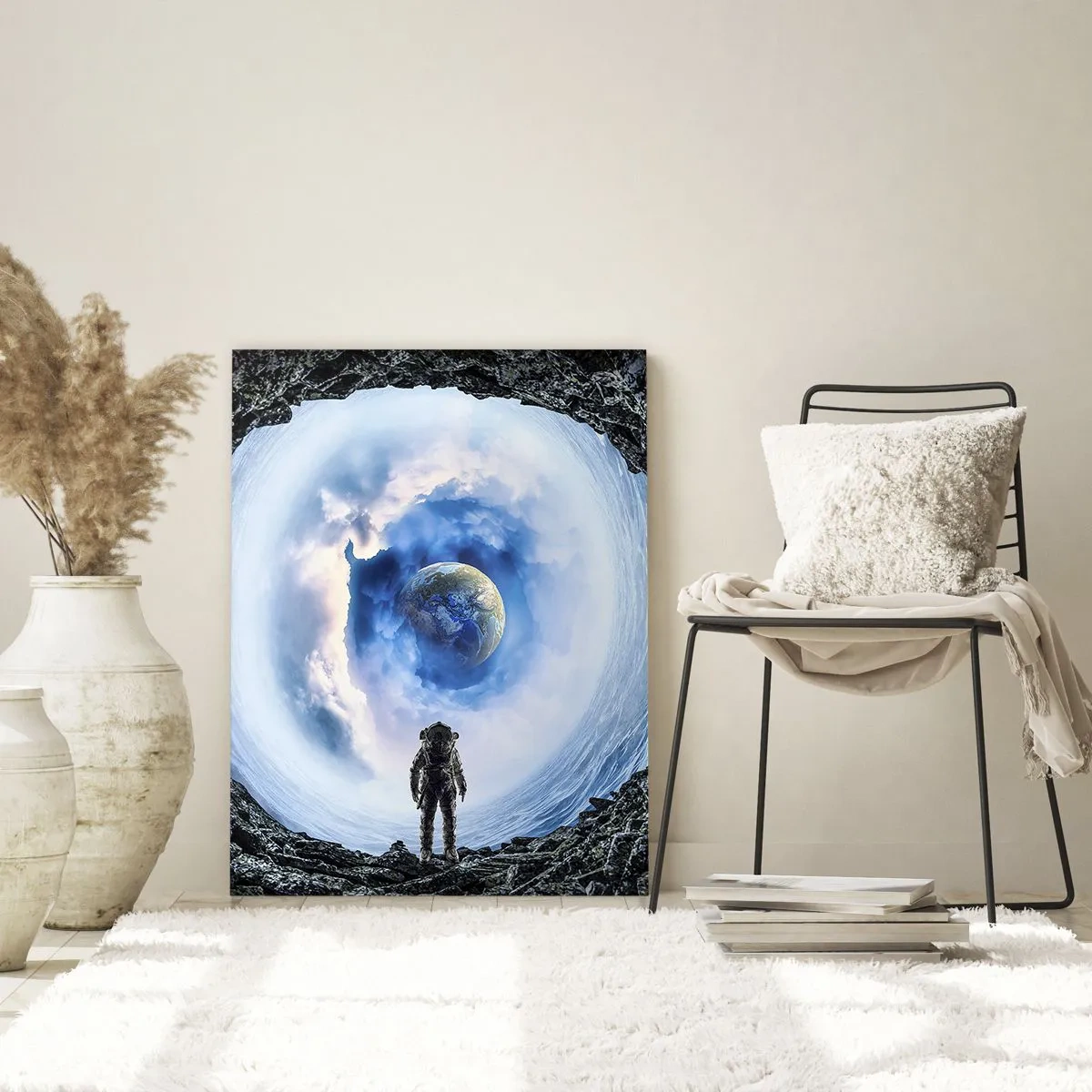 Glasbild - Bild auf glas - Astronaut vor einer Weltraumlandschaft mit der Erde im Hintergrund - 70x100cm - Es ist nicht weit von zu Hause - Moderne Wanddekoration für Wohnzimmer und Schlafzimmer ARTTOR