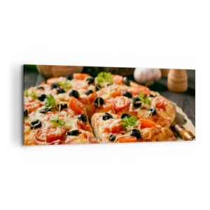 Bild auf Leinwand - Leinwandbild - Pizza mit Tomaten, Oliven und frischen Kräutern auf dem Tisch - 120x50cm - Du bist schon wieder davongekommen - Moderne Wanddekoration für Wohnzimmer und Schlafzimmer ARTTOR