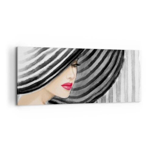 Bild auf Leinwand - Leinwandbild - Frau trägt einen schwarz-weißen Hut mit rotem Akzent - 120x50cm - Wo soll ich dich finden? - Moderne Wanddekoration für Wohnzimmer und Schlafzimmer ARTTOR