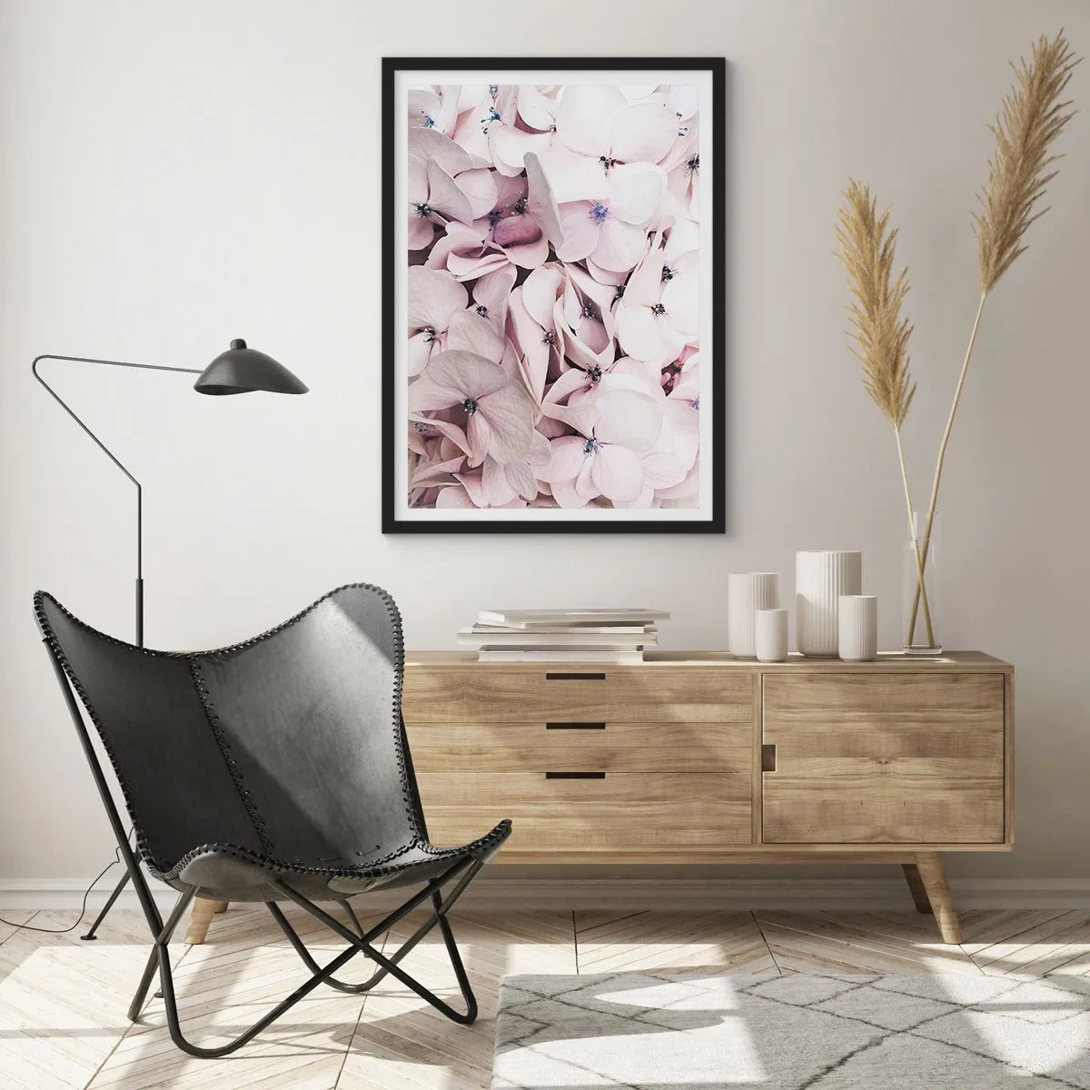 Poster in einem schwarzem Rahmen - In einer Blumenflut - 61x91 cm