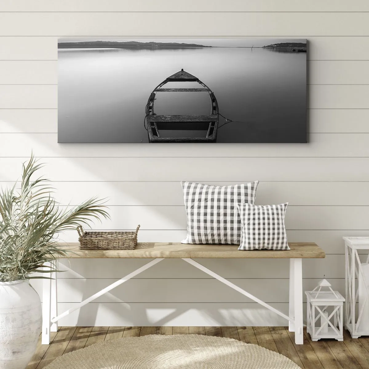 Bild auf Leinwand - Leinwandbild - Ein einsames Boot auf einem ruhigen See in Schwarz-Weiß-Tönen - 160x50cm - Sehnsucht und Melancholie - Moderne Wanddekoration für Wohnzimmer und Schlafzimmer ARTTOR