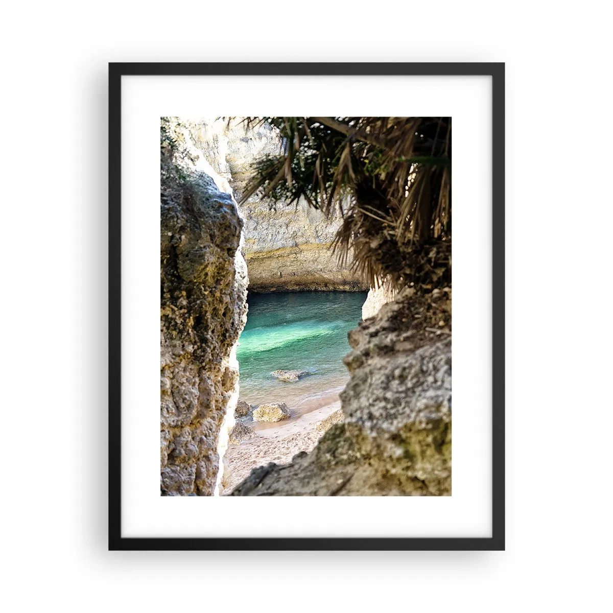 Poster in einem schwarzem Rahmen - Türkisfarbene Bucht - 40x50 cm