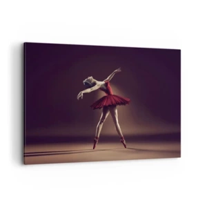 Bild auf Leinwand - Leinwandbild - Eine Balletttänzerin in einem roten Kleid vor dem Hintergrund einer Bühne - 100x70cm - Eine Primaballerina - Moderne Wanddekoration für Wohnzimmer und Schlafzimmer ARTTOR