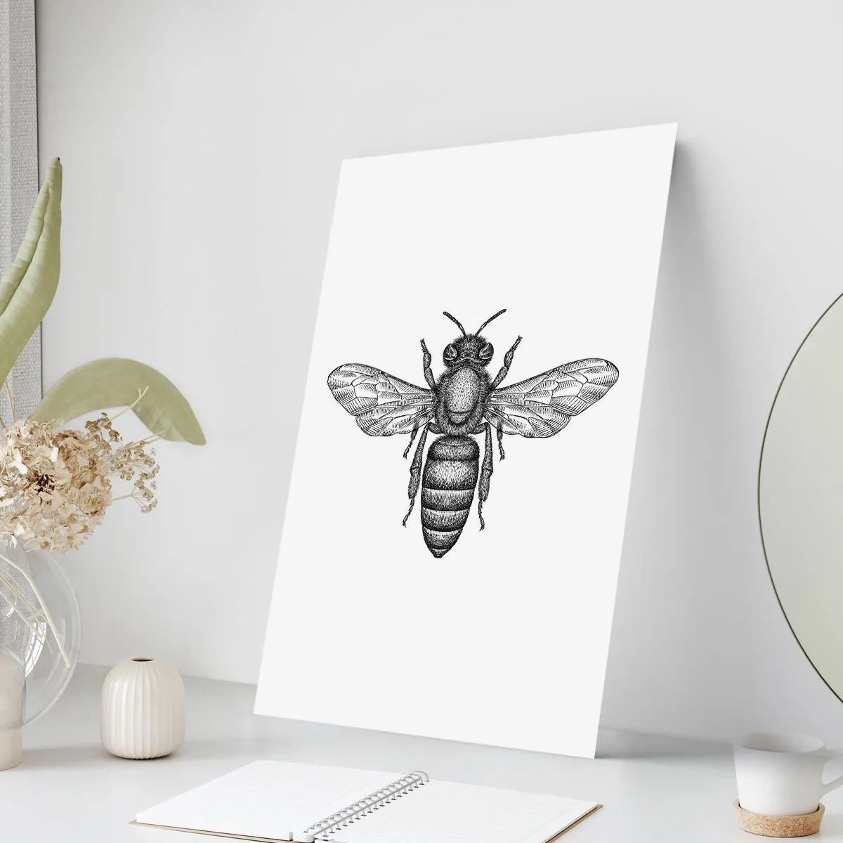 Poster - Präzise Abbildung einer Biene auf weißem Hintergrund - 50x70cm - Insektenporträt - Moderne Wanddekoration für Wohnzimmer und Schlafzimmer ARTTOR