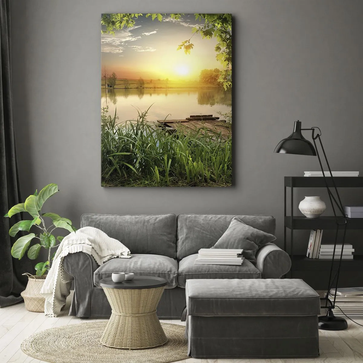 Bild auf Leinwand - Leinwandbild - Grüne Landschaft mit einem See bei Sonnenuntergang - 70x100cm - Landschaft in einem grünen Rahmen - Moderne Wanddekoration für Wohnzimmer und Schlafzimmer ARTTOR