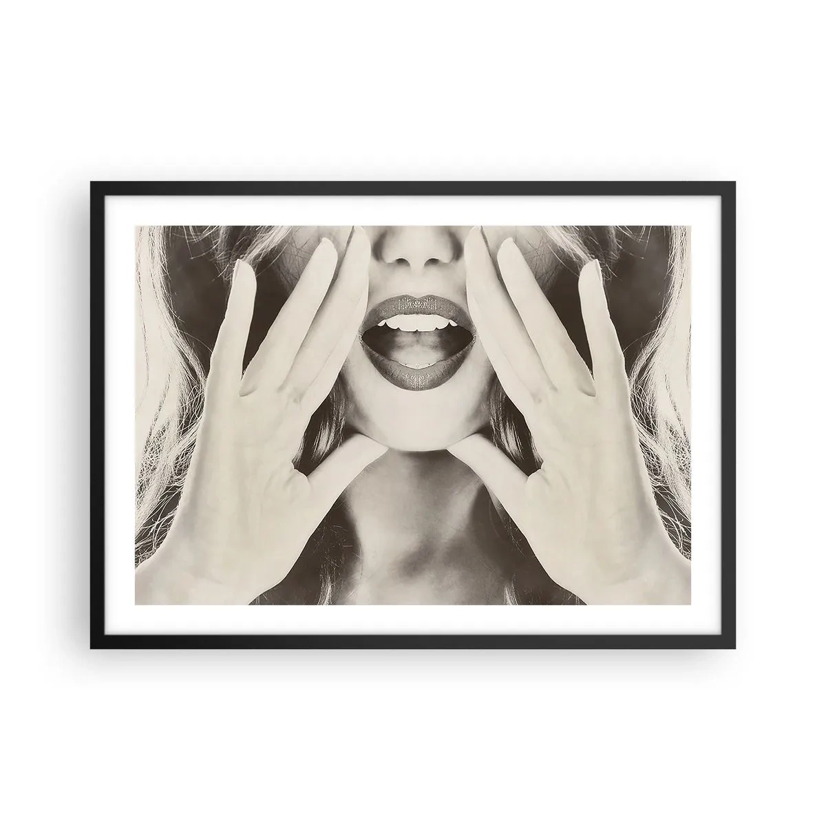 Poster in einem schwarzem Rahmen - Schwarz-Weiß-Porträt einer Frau mit ausdrucksstarken Lippen und Händen - 70x50cm - Ich komme schon! - Moderne Wanddekoration für Wohnzimmer und Schlafzimmer ARTTOR