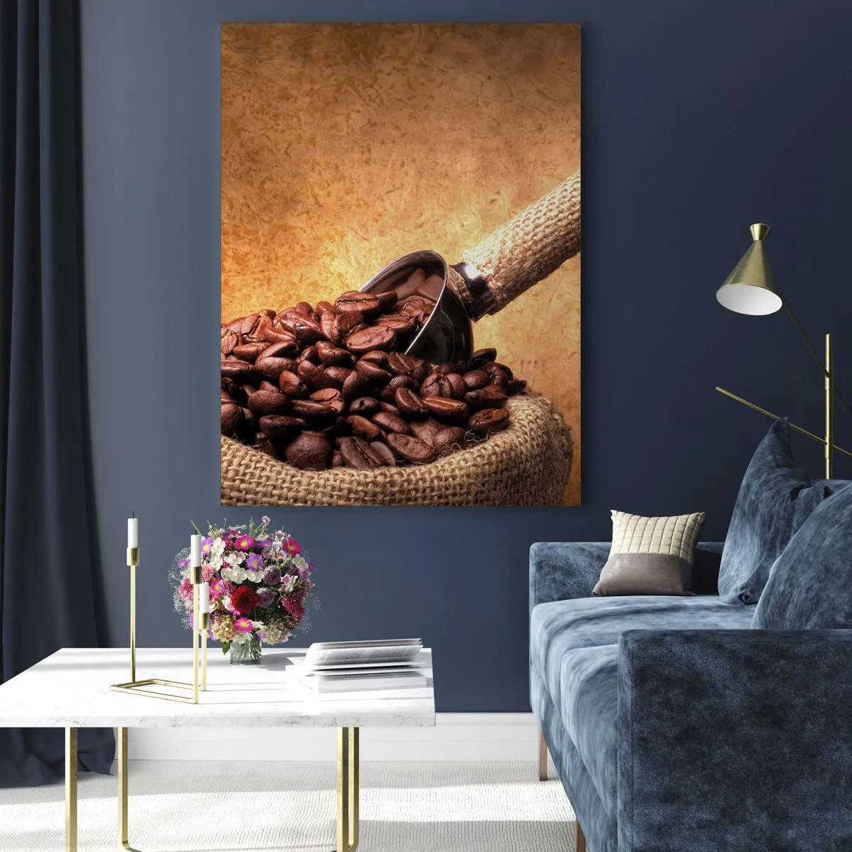 Glasbild - Bild auf glas - Kaffeebohnen in einem Jutebeutel mit einer Metallschaufel - 50x70cm - An der Quelle des Geschmacks - Moderne Wanddekoration für Wohnzimmer und Schlafzimmer ARTTOR