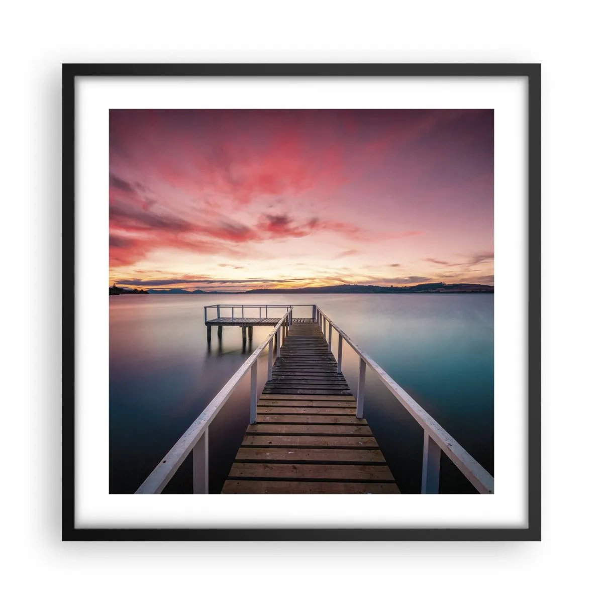 Poster in einem schwarzem Rahmen - Die sanfte Flamme des Abends - 50x50 cm