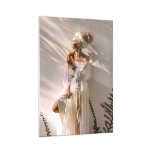 Glasbild - Bild auf glas - Eine Frau im Boho-Stil, beleuchtet von den Sonnenstrahlen - 70x100cm - Die Sonne und das Mädchen - Moderne Wanddekoration für Wohnzimmer und Schlafzimmer ARTTOR