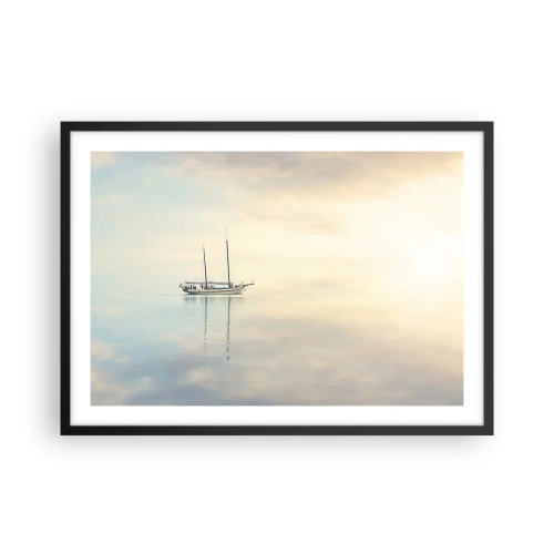 Poster in einem schwarzem Rahmen - Ein Boot auf ruhiger See in sanftem Licht - 70x50cm - Im Meer der Stille - Moderne Wanddekoration für Wohnzimmer und Schlafzimmer ARTTOR